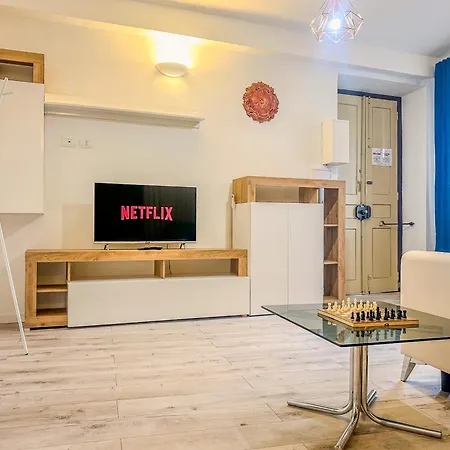 Porta Susa Urban Design Apartment Turin