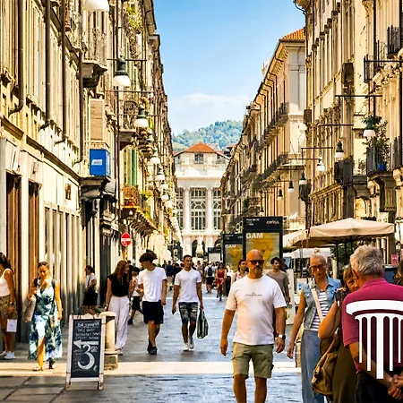 Porta Susa Urban Design Apartment Turin